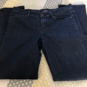 Loft size 6. Straight leg.